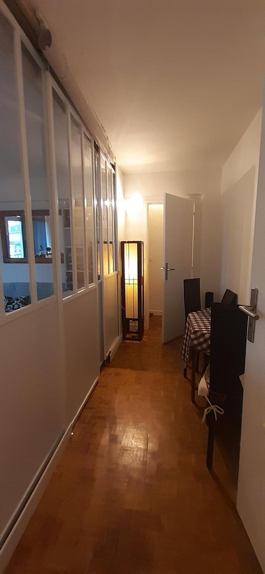 Quarto em Acomodações Particulares Pres De Tour Eiffel *